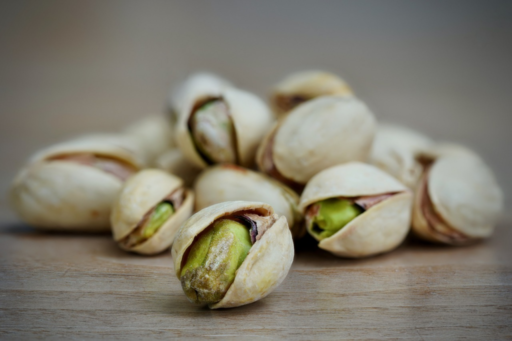 close up photo of pistachios