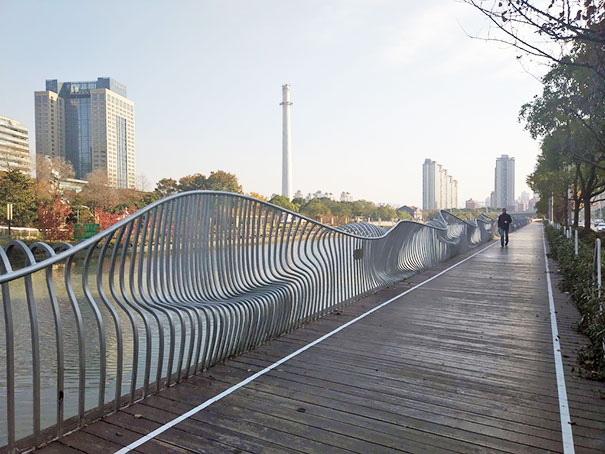 Fence with seating