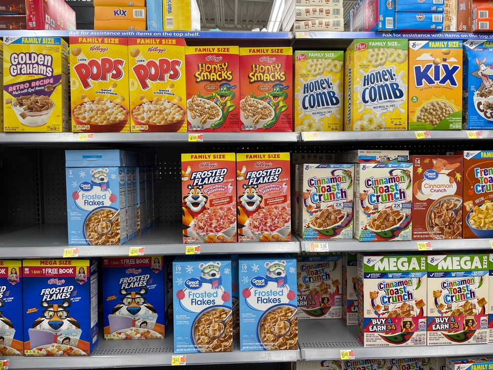 Grovetown, Ga USA - 08 06 23: Walmart grocery store PoPs Frosted flakes and no name cereals