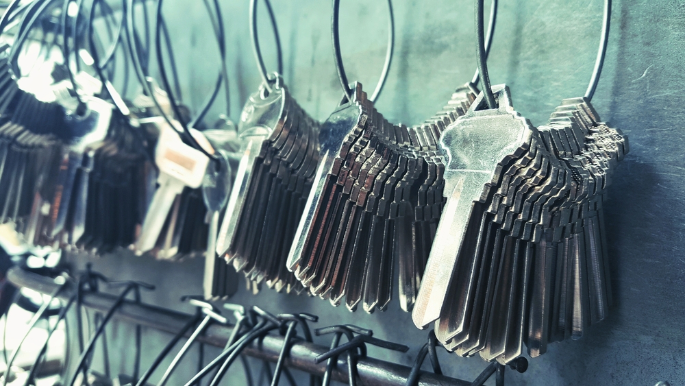 Many key chains for copy key on locksmith shop.