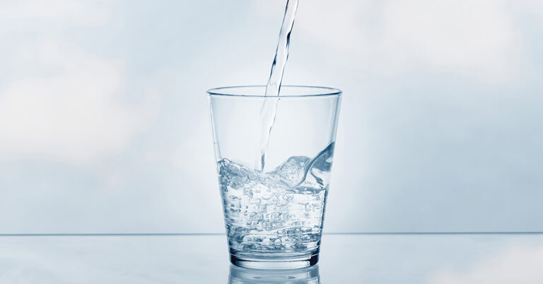 The 8 Glasses a Day Myth: Here’s How Much Water You Should Drink Daily - Featured image