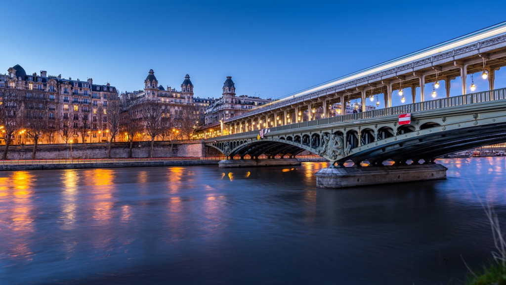 A staple of Paris, but not a clean one