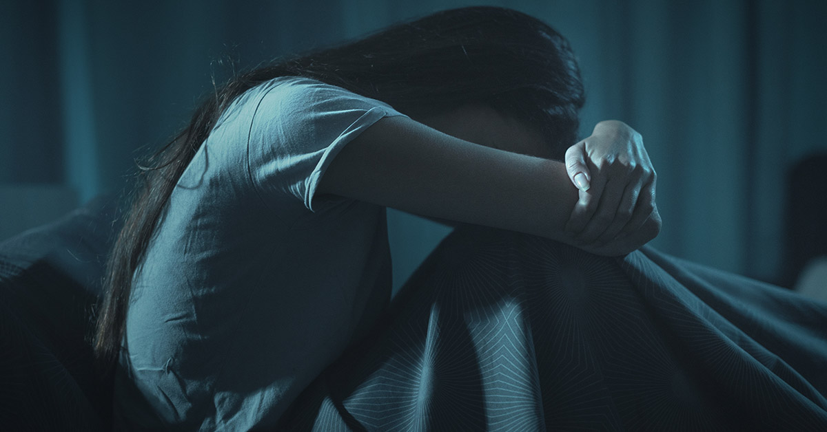 Therapist Reveals Oddly Scary Reason Some People Can’t Fall Asleep Without Background Noise