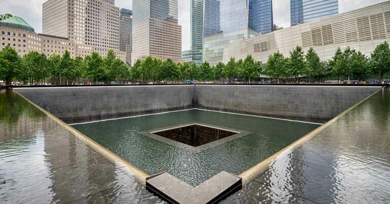 Crews Discover Massive Shipwreck Below The Foundations of World Trade Center - Featured image