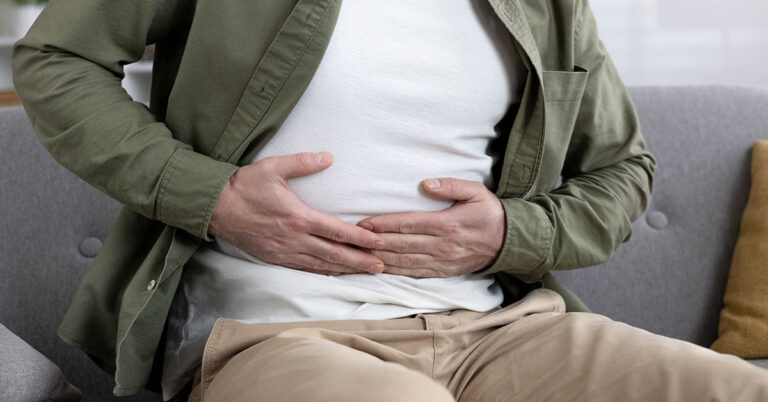 Constantly Snacking? Here’s How it Can Be Harming Your Health - Featured image