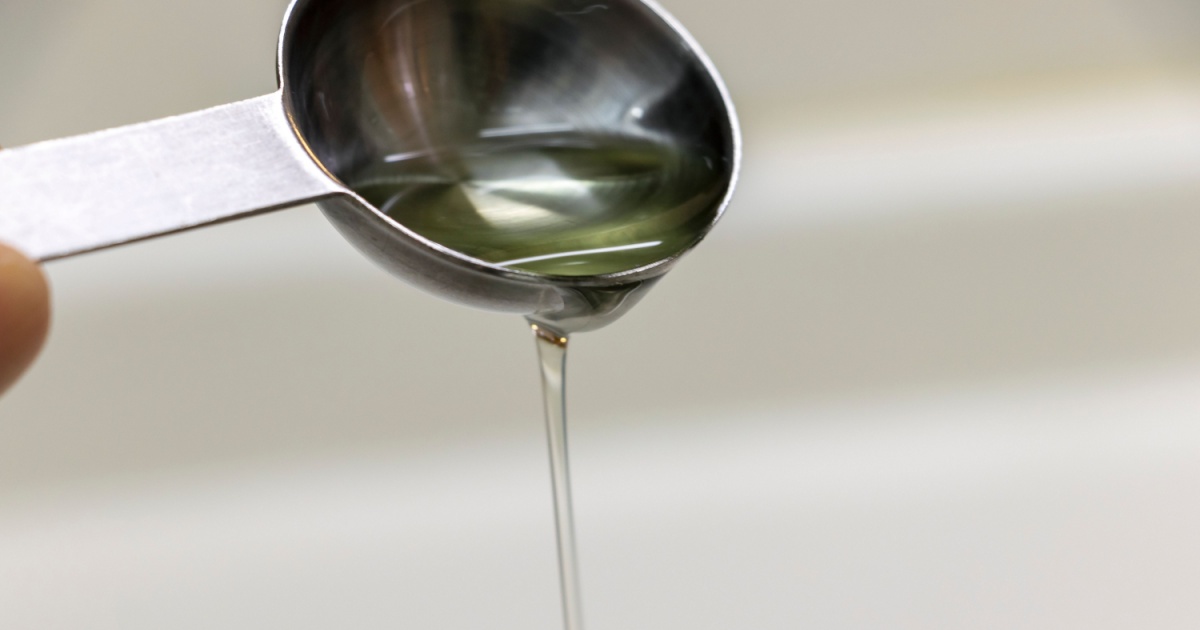 This ‘Healthy Oil’ May Be Increasing Your Cholesterol and Dementia Risk