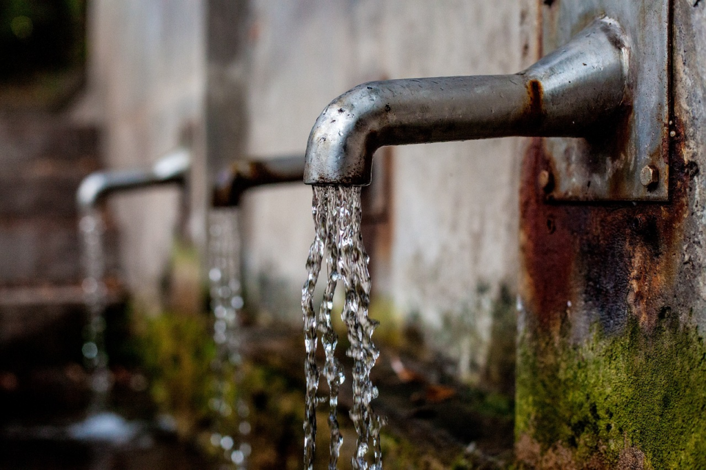 potable water running from taps