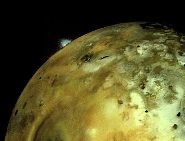 Volcanic plume on Io as seen by Voyager 1