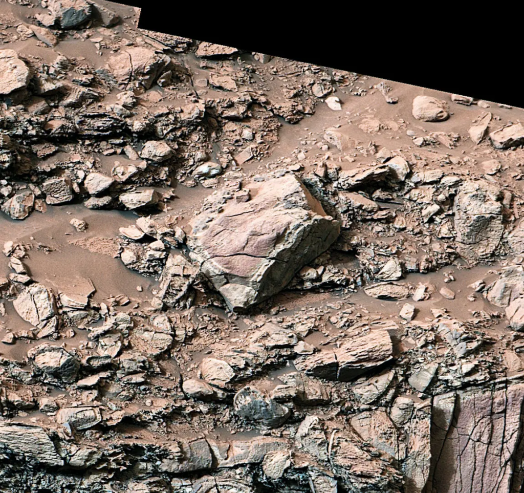 The discovery was made while probing the Gediz Vallis channel.