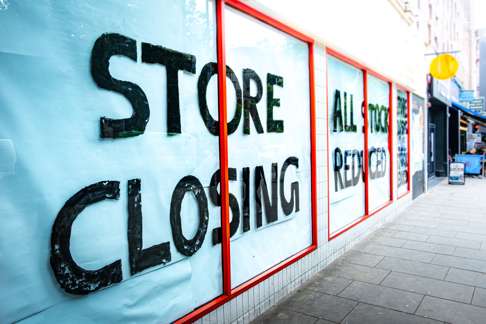 'Store closing' high street shop closing down because its gone out of business