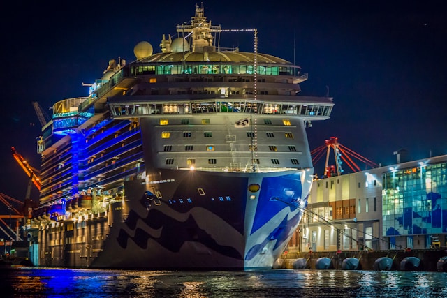 lights on a cruise ship 