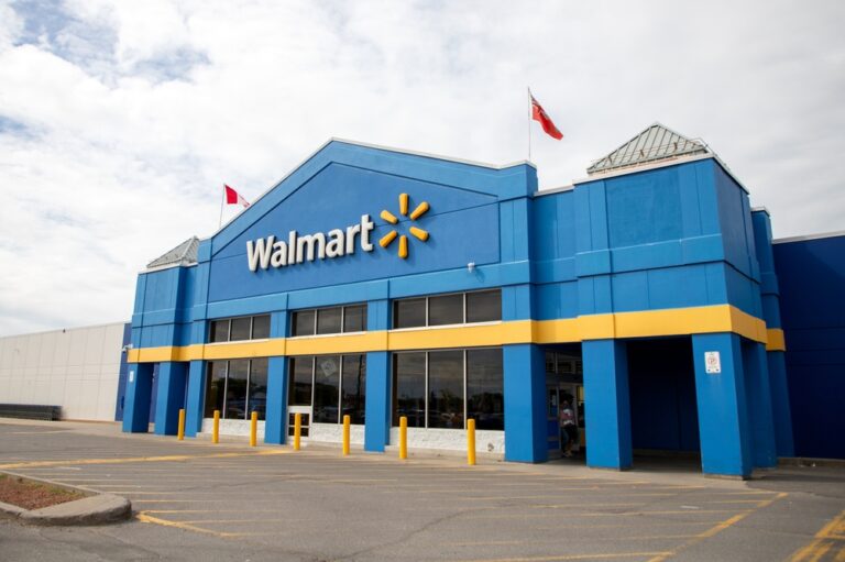 Self-Checkouts Continue to Close at Walmart Locations as 650 Stores Prep for Major Overhaul - Featured image