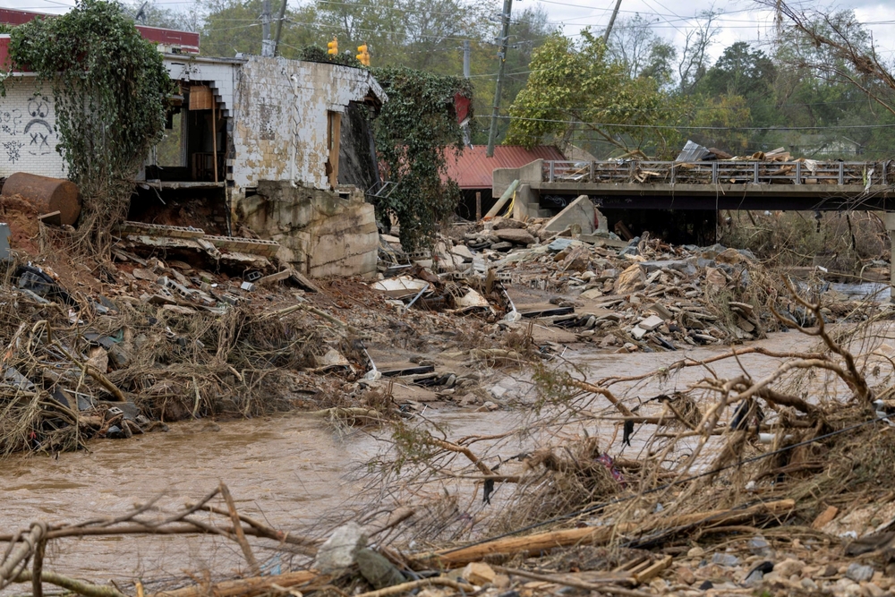 Crashing waves from Hurricane Helene intensify, destroying houses along the coastline as the storm surge floods homes and leaves devastation in its wake.
