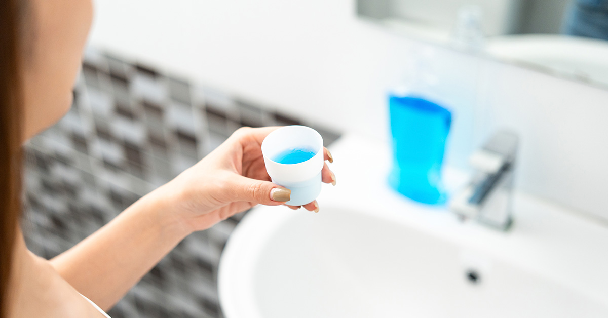 Dentist Reveals Why You Should Consider Not Using Mouthwash Right Before or After Brushing Your Teeth