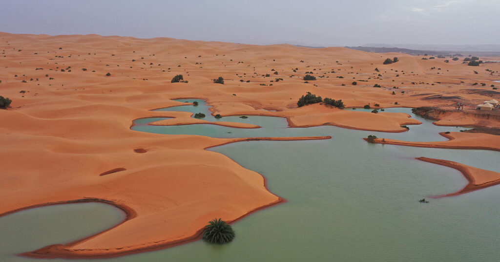 Sahara Desert Struck By Flood, Filling Lakes That Have Been Dry for 50 Years - Featured image