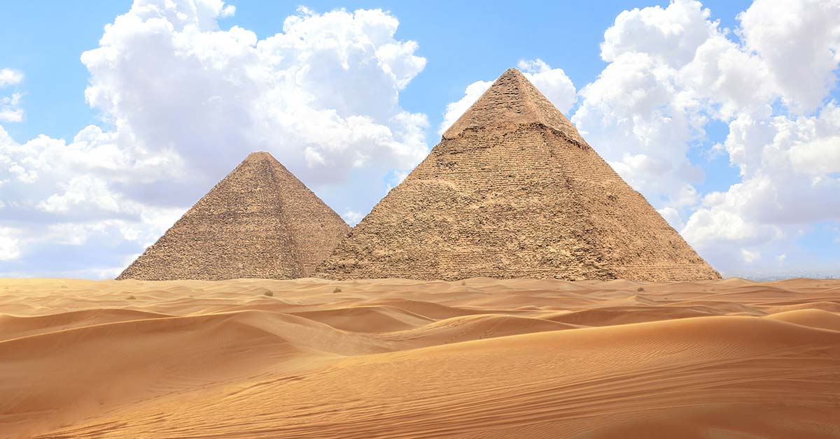 A Man Paraglided Over The Great Pyramid of Giza and Was Able to Take Footage of What’s Written There