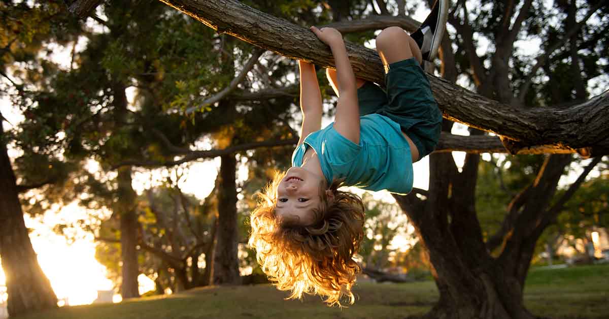 10 Subtle Signs Your Childhood was Anything But Easy
