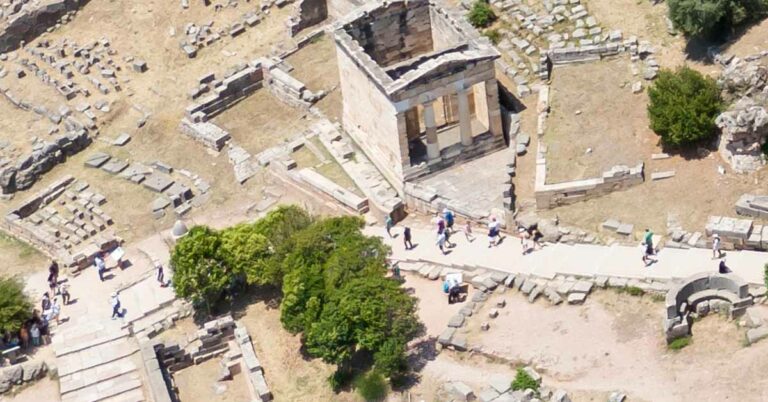 Earliest Public Buildings Ever, Found in 5,000-Year-Old Settlement in Israel - Featured image