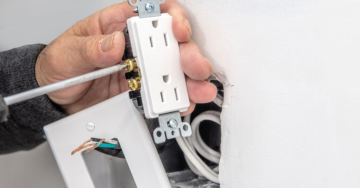 What’s The Difference Between 15 and 20 Amp Outlets?