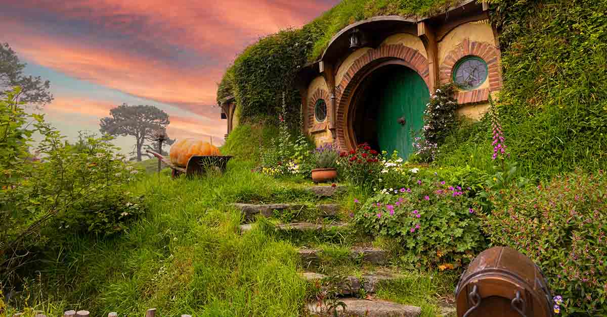 Tiny Homes Based on Hobbit Houses. Check them Out!