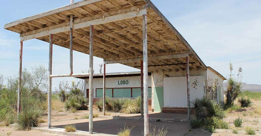 A Texas Ghost Town is For Sale For Only $100K - Featured image
