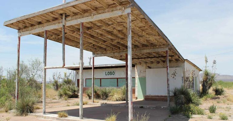 A Texas Ghost Town is For Sale For Only $100K - Featured image