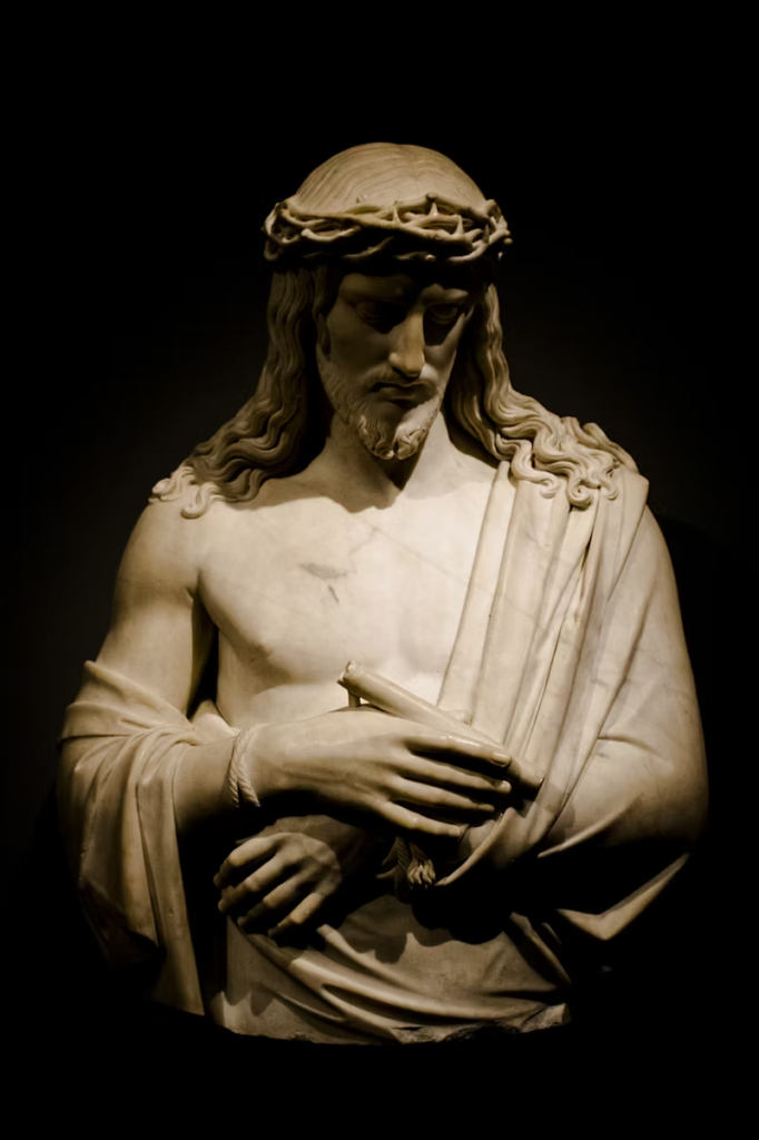 a statue of Jesus