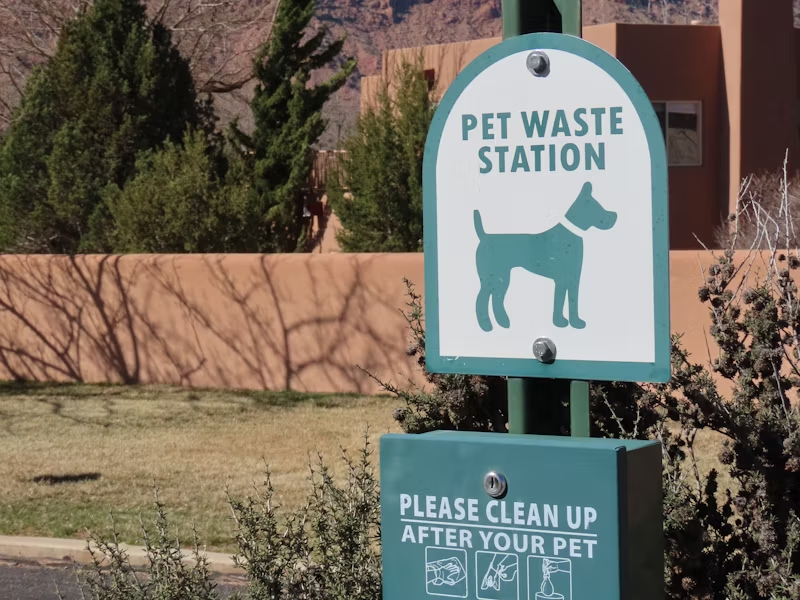 Pet waste station