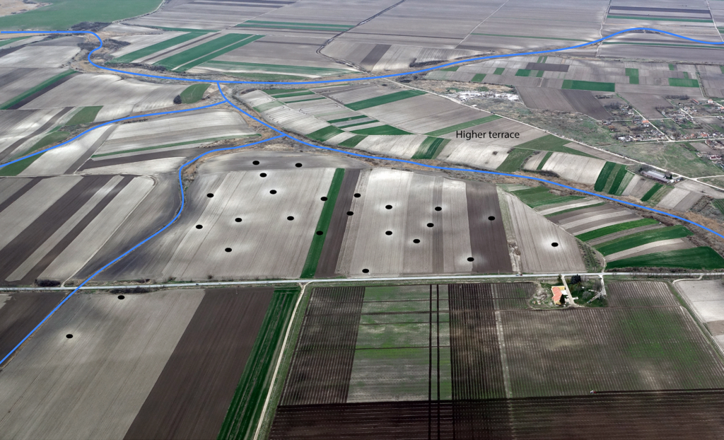 Fig 11. Aerial image of Mramorak showing water courses, activity areas and site location at base of higher terrace