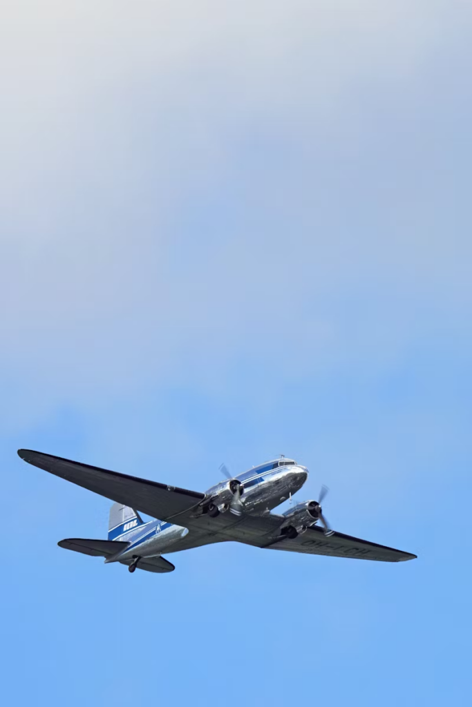 older model plane