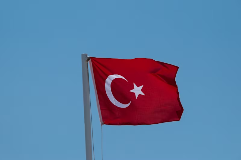 the flag of turkey is red