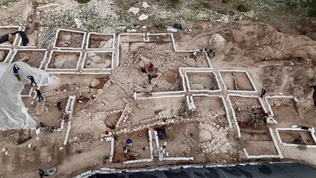 Horvat Hoshem's ruins reveal that urbanization was already underway 5,000 years ago.