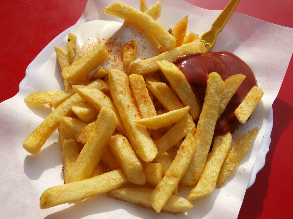 french fries with ketchup and mayo