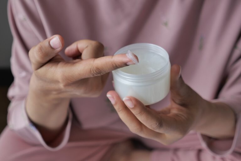 Surprising Uses for Petroleum Jelly You Need to Know - Featured image
