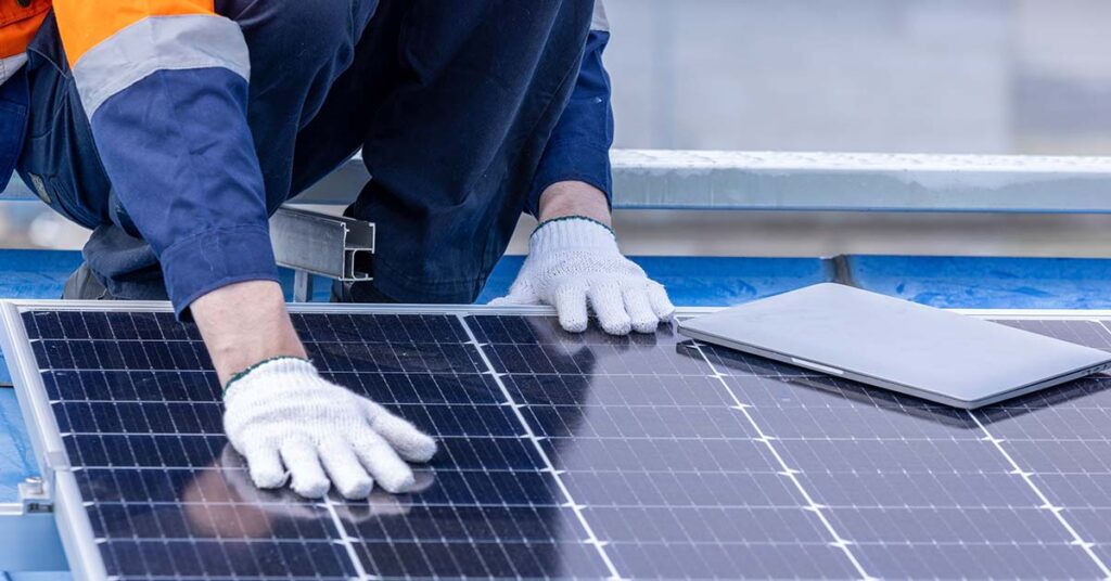 Solar Roof Technology Promises to Boost EV Performance for a Decade - Featured image