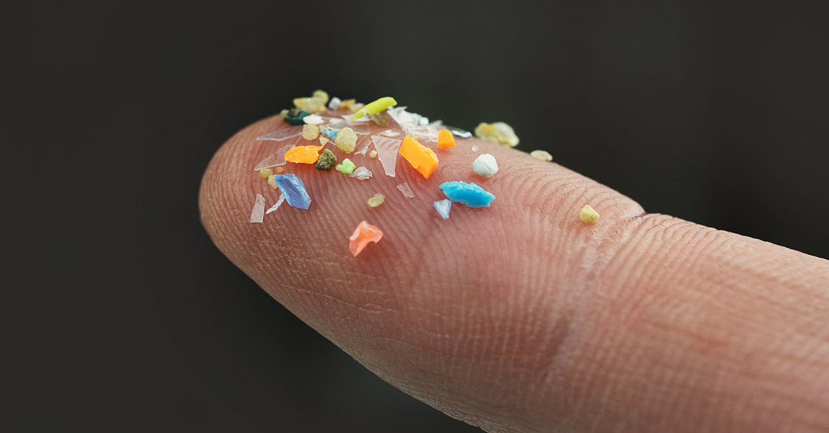 New Biomass Foam Soaks Up 99.9% of Microplastics Could Pave the Way for Cleaner Oceans