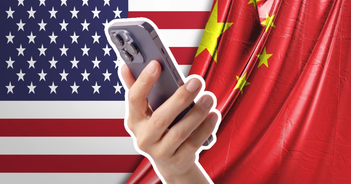 iPhone and Android Users Advised to Stop Texting After Colossal Hack