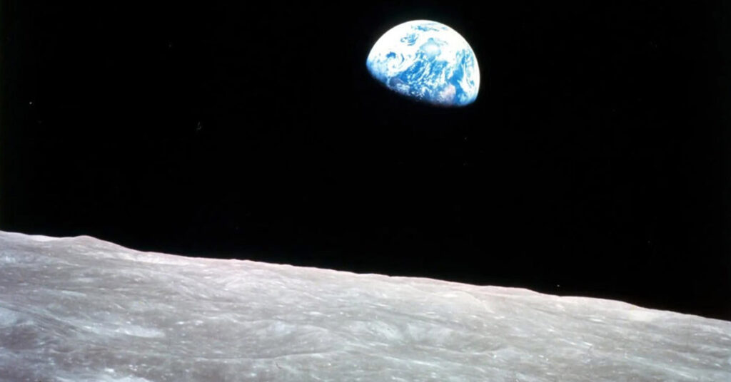 On the Brink: Expert Predicts Humanity’s Fragile Balance Between Collapse and Progress - Featured image