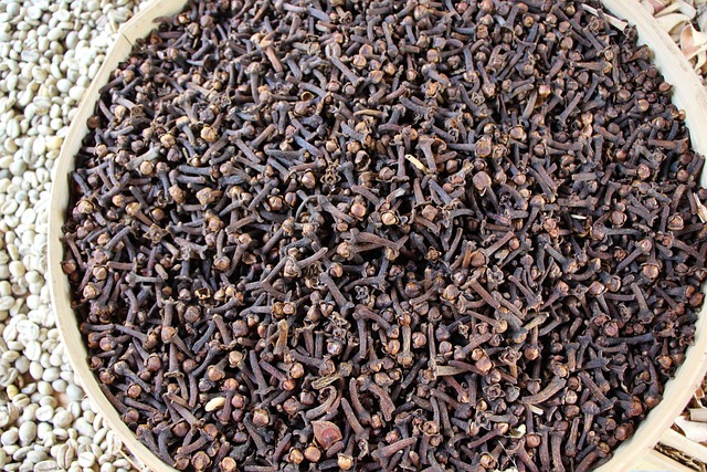bowl of cloves