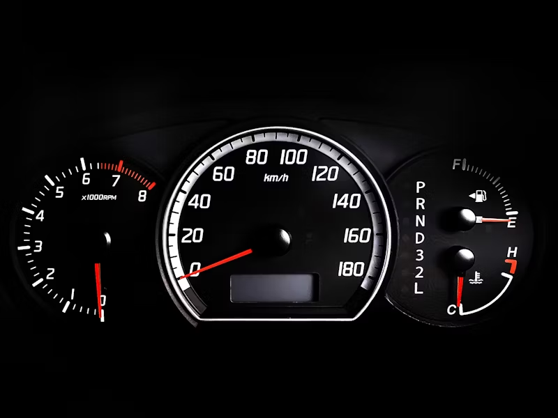vehicle HUD with fuel gauge