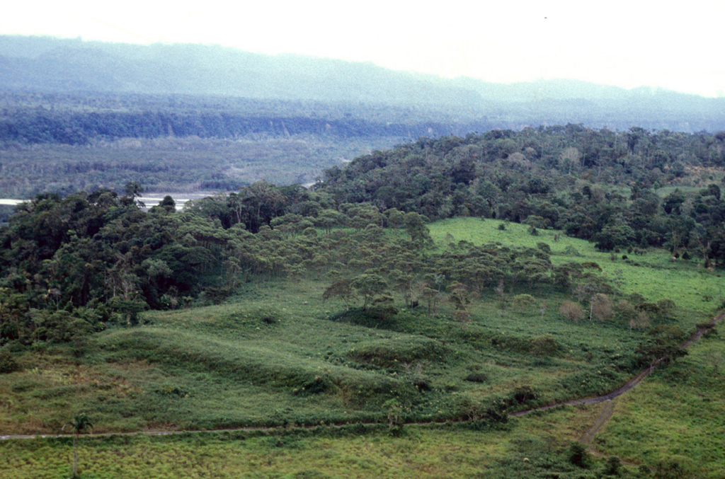A large complex of earthen platforms in Nijiamanch, one of the urban settlements in the Upano Valley.