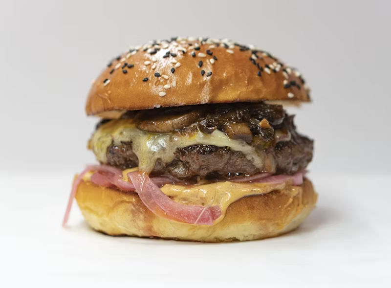 a cheeseburger