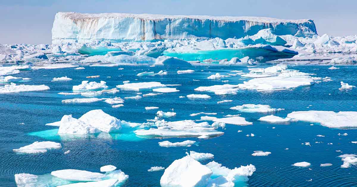 Worlds largest iceberg twice the size of Oregon heading straight for land