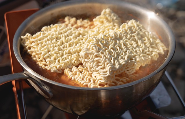 instant noodles in a pot