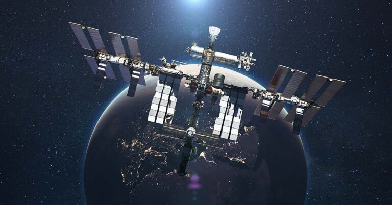 Mysterious ‘Blue Jet-Sprite’ Spans Miles in Stunning Image Shared by ISS Astronaut - Featured image