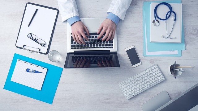 doctor making a diagnosis