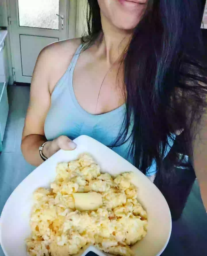 Rachel's breakfast of 10 eggs
