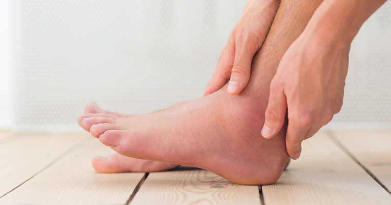 20 Subtle Cancer Symptoms That Are Commonly Missed by Women and Men - Featured image