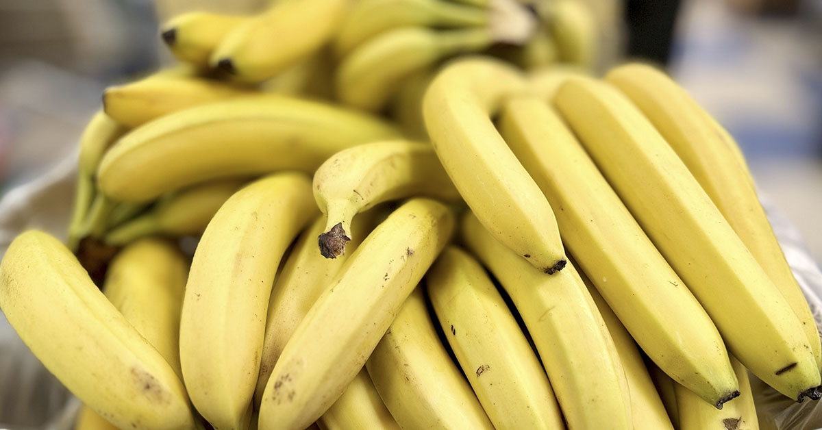 Does Eating Bananas Before Bed Have Any Benefits?