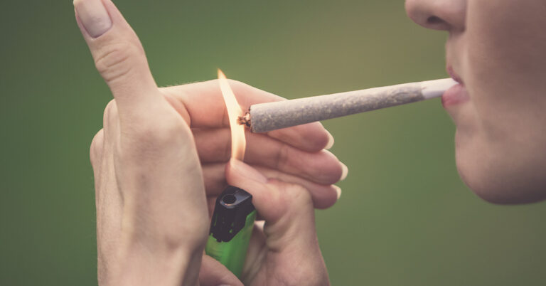 Could Cannabis Use Raise Dementia Risk? Hospital Data Suggests a Possible Connection - Featured image